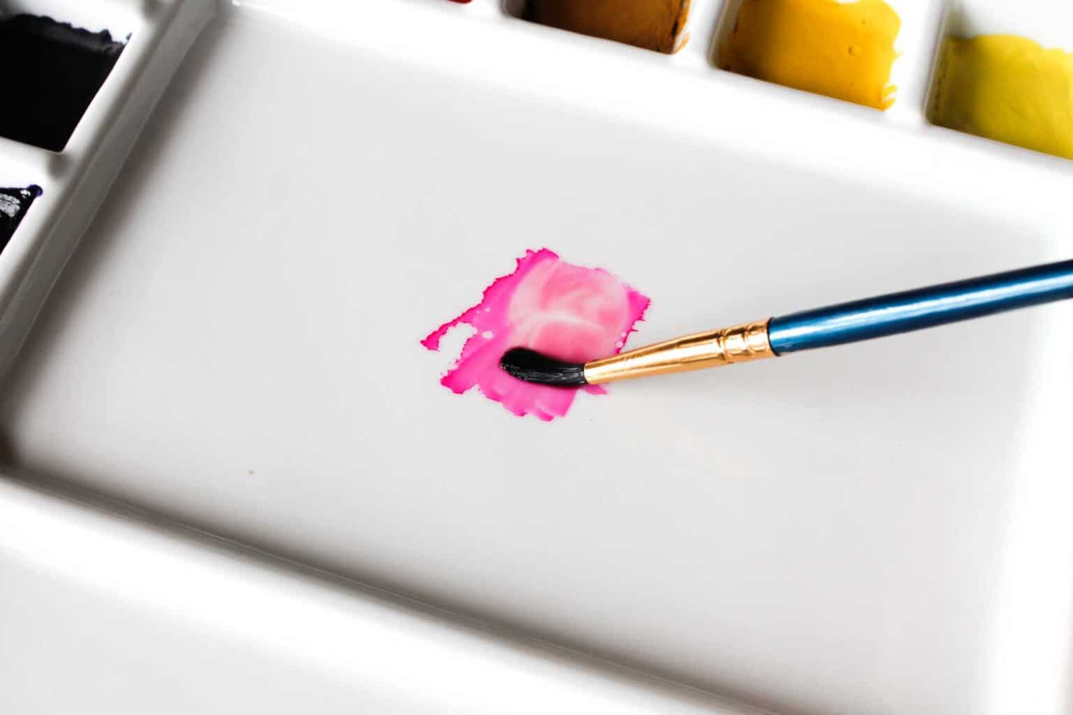 How to Use Watercolor Brush Pens (Beginner's Guide) - By Heidi Grace