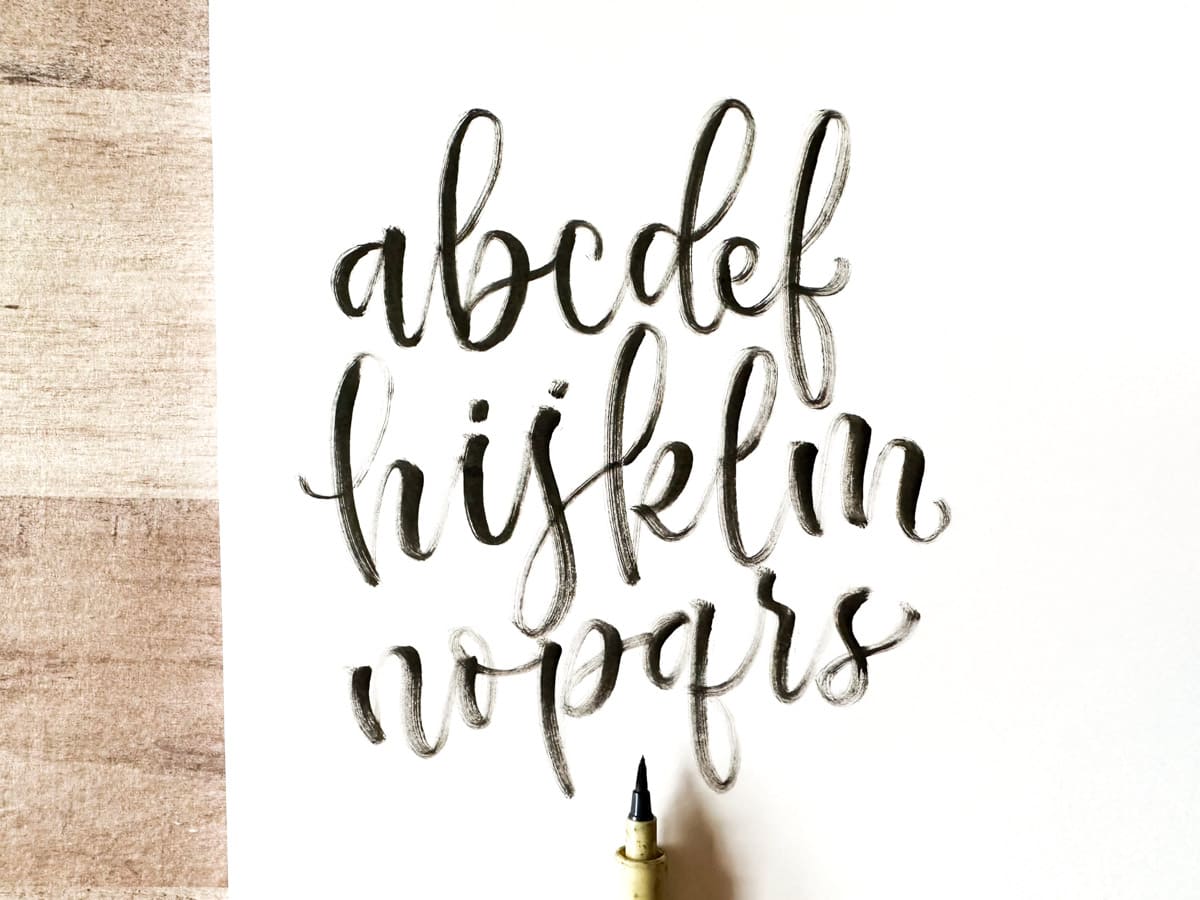 textured calligraphy using a frayed brush pen